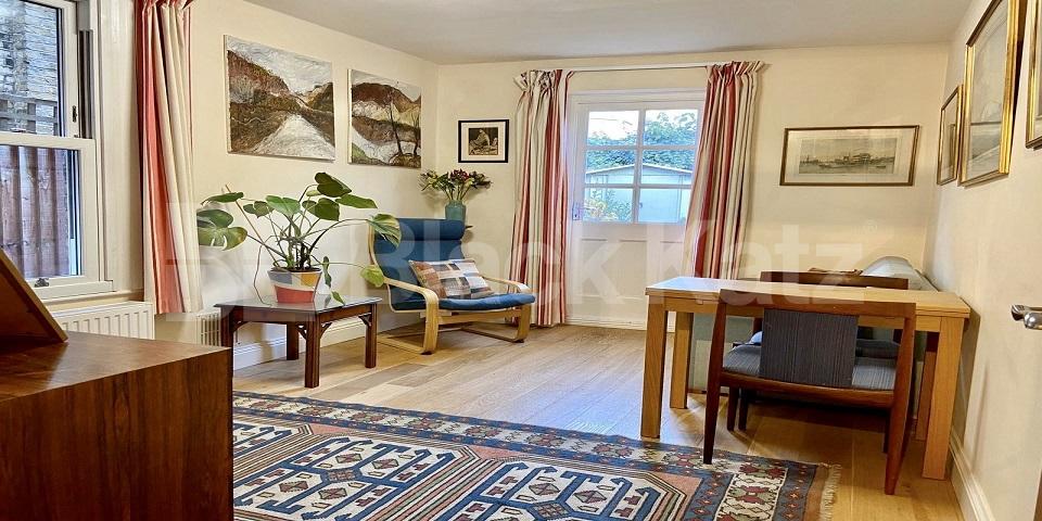 			New instruction , 1 Bedroom, 1 bath, 1 reception Apartment			 Fitzalan Street, Lambeth North/Kennington